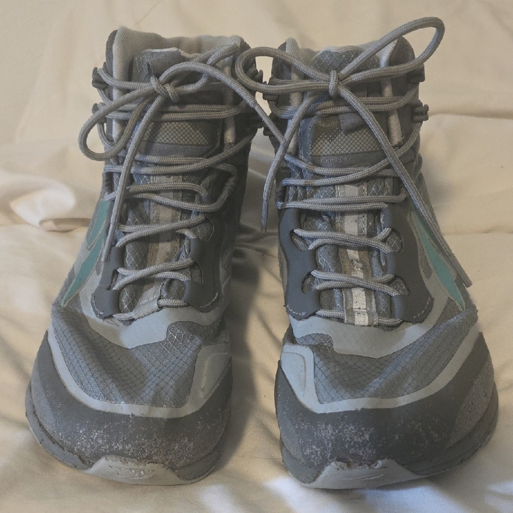 Altra Lone Peak All-Weather Mid Trail Shoe (Women) - Gray/Green